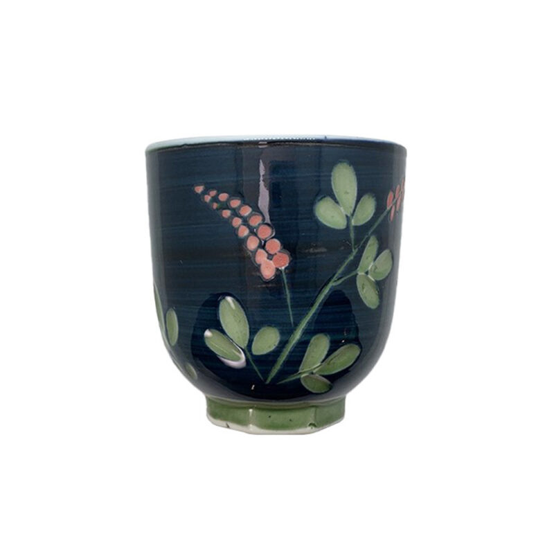 典雅花草深色茶杯